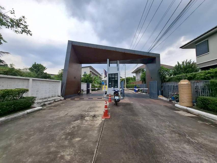 ขายบ้าน 2 ชั้น หมู่บ้าน บีทีเอ็น เรสซิเดนซ์ ใกล้เซ็นทรัลเวสเกต 4