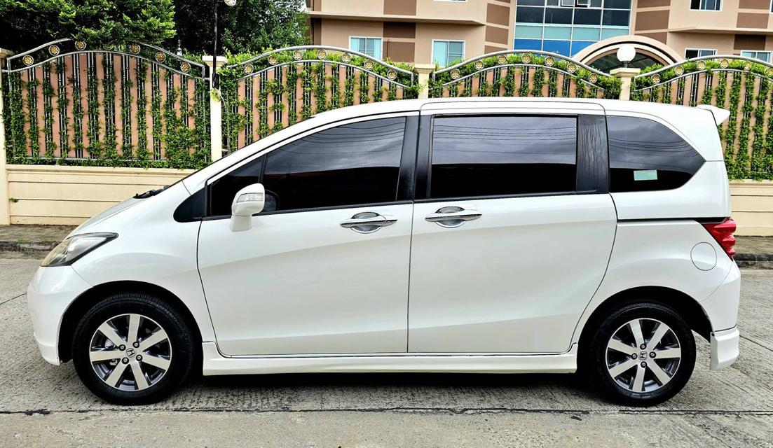 HONDA FREED 1.5 SE ปี2013 เกียร์AUTO สภาพนางฟ้า 3