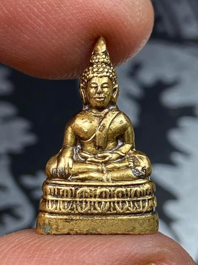 พระกริ่งก้น "อรหัง" หลวงพ่อโต วัดบางพลีใหญ่ใน ปี พ.ศ. 2500