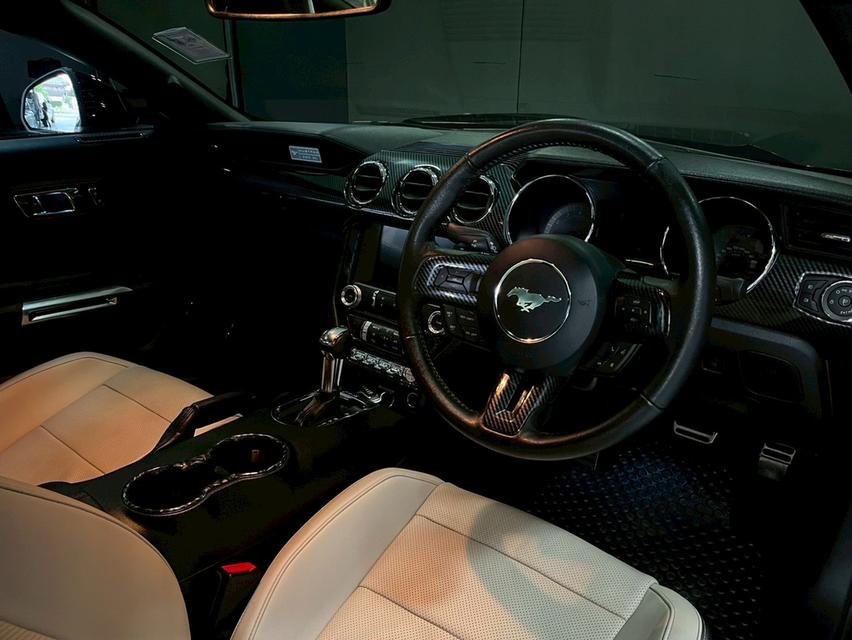 Ford Mustang 2.3 EcoBoost Coupe เลขไมล์เพียง 66,xxx Km. สีดำดุดัน ปี 2016 8