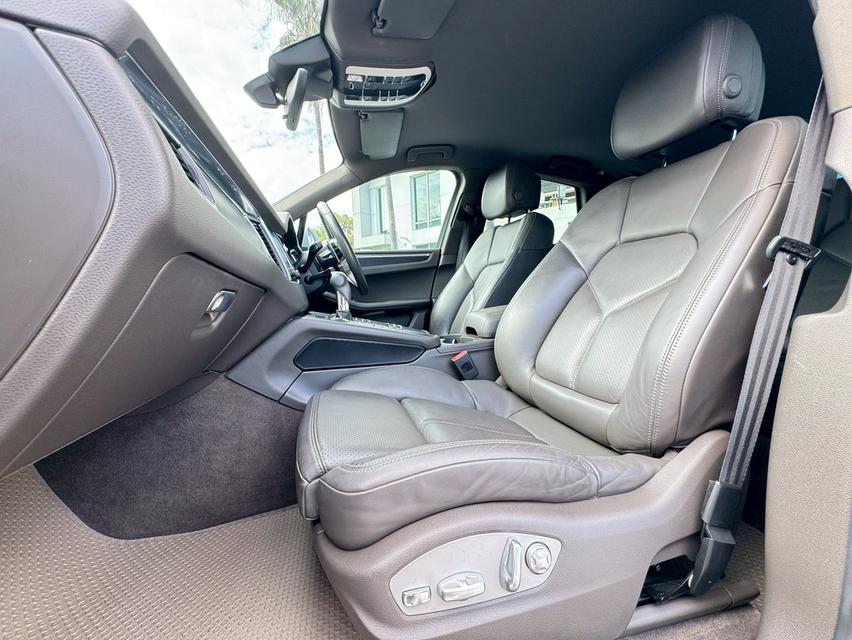 Porsche Macan ปี 2017 12