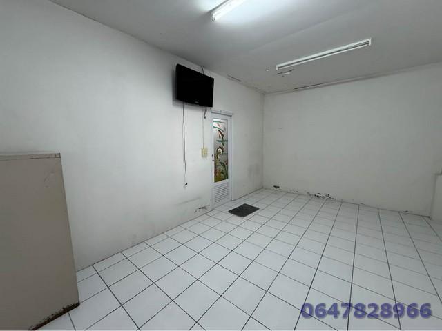 โกดังว่างให้เช่าพื้นที่สีม่วง สามารถพักอาศัยได้ ริมถนน by pass ขาเข้าชลบุรี 7