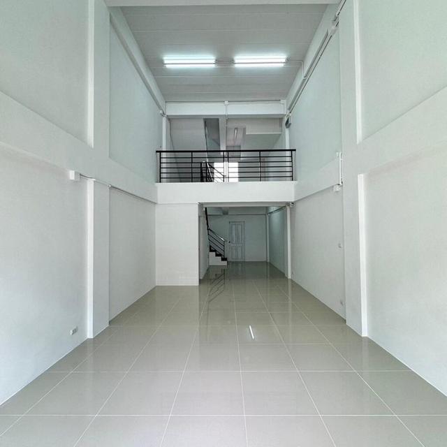 ขาย อาคารพาณิชย์3.5 ชั้น17ตร.ว.ในโครงการทิวลิป สแควร์ ติด ถ.เพชรเกษม เหมาะกับทำร้านค้า ร้านซักรีด สอนพิเศษและพักอาศัย 4