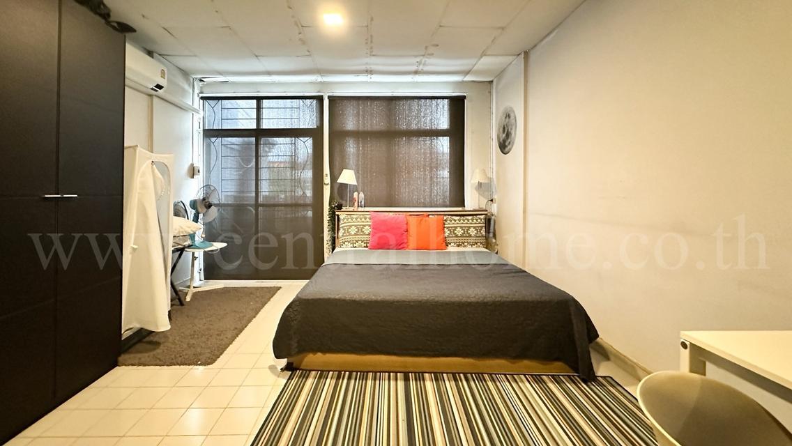 ทาวน์เฮ้าส์ พงษ์เพชรวิลล่า 3 ทำเลดี ใกล้รถไฟฟ้าสายสีชมพู สถานีเมืองทองธานี 7