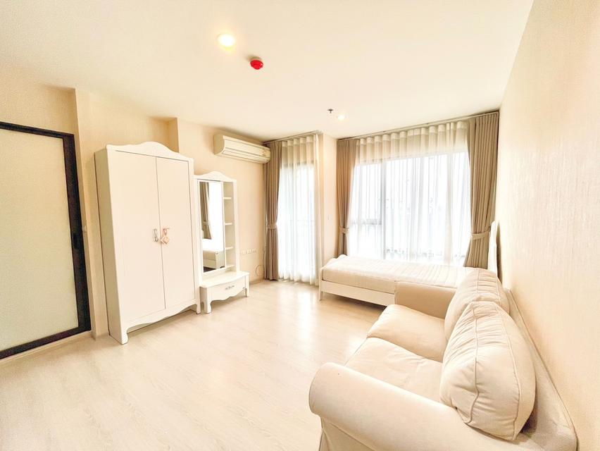 Rhythm Asoke Condo 2