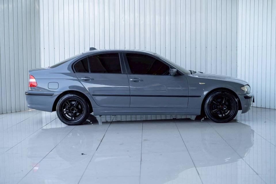 BMW 318i มือสอง ปี 2005 13