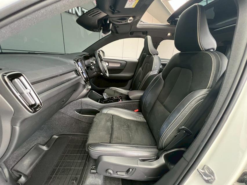 ปี 2023 VOLVO XC40, 1.5 PHEV R-DESIGN EXPRESSION วารันตีของศูนย์หมดปี 2027 รูปที่ 10