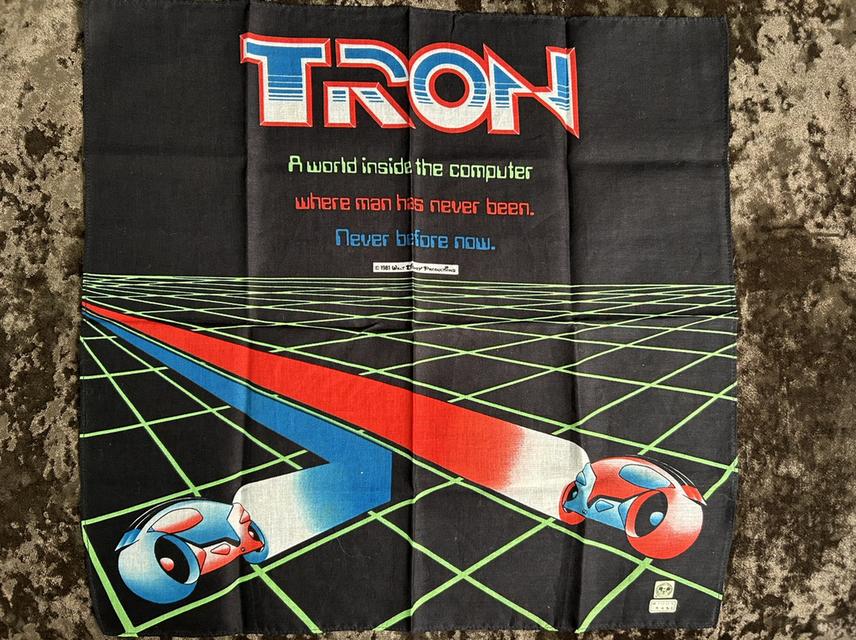 🔥[Rare Item] ผ้าเช็ดหน้าวินเทจ TRON (1982) งาน OG แท้ปี 82 สภาพสะสม (Deadstock)🔥