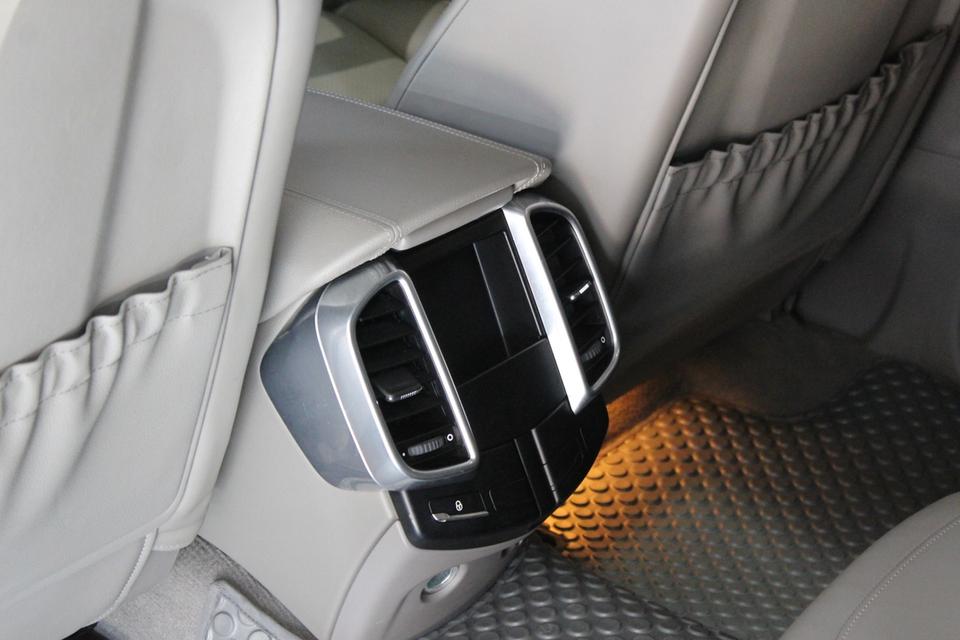 รหัสรถ JRS446 Porsche Cayenne Hybrid 2013 ราคาไม่ถึงล้านได้ไปคุ้มแน่นอน รูปที่ 19