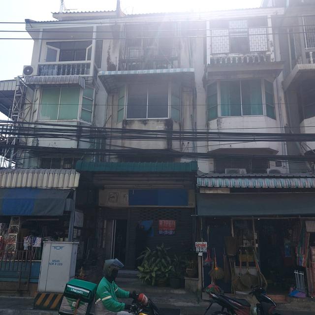 ขายอาคารพาณิชย์ 3.5 ชั้น 3