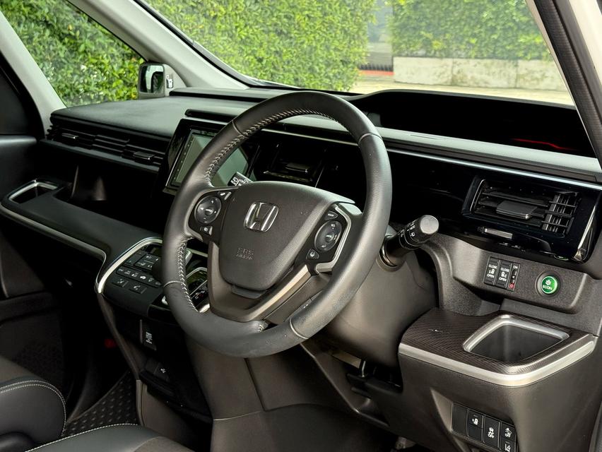 2022 HONDA STEPWAGON G-EX รถมือเดียวออกป้ายแดง รถวิ่งน้อยเพียง 25,000 กม ตัวรถเป็นรุ่น TOP สุด รถไม่เคยมีอุบัติเหตุครับ 10
