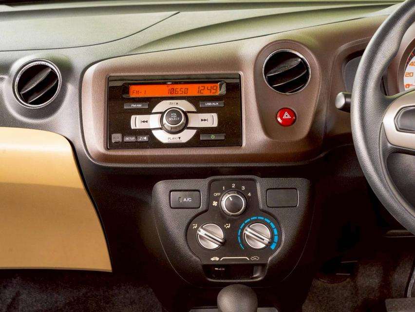 HONDA BRIO 1.2V ปี จด 2013 ประกันเครื่องเกียร์หลังการขาย3ปี 10