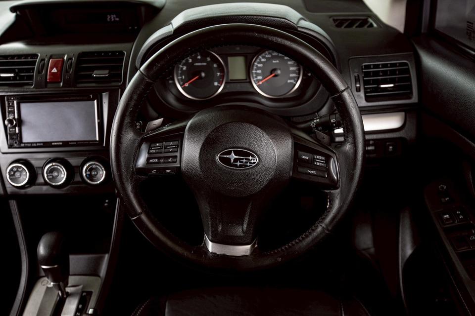 Subaru Xv 2.0 AWD สีเทา ปี 2015  17