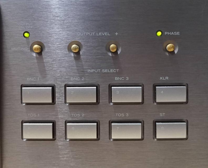 ขาย DAC ไฮเอ็นด์รุ่นใหญ่ ESOTERIC D-30 10