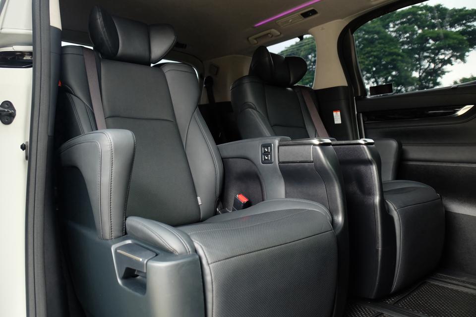 Toyota Alphard 2.5 SC Package ปี 2022 สีขาว ชุดแต่ง Modellista แท้ รอบคัน ราคาเร้าๆ จองให้ทัน รูปที่ 13
