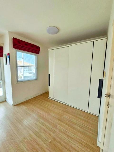 ให้เช่า-ขายบ้านเดี่ยว 2 ชั้น ร่มรื่น รร.นานาชาติสยาม 1.9 กม. เหมาะกับพักอาศัย ตลาดพระยาสมาน 1.9 กม. หาของกินง่าย เดินทาง 5