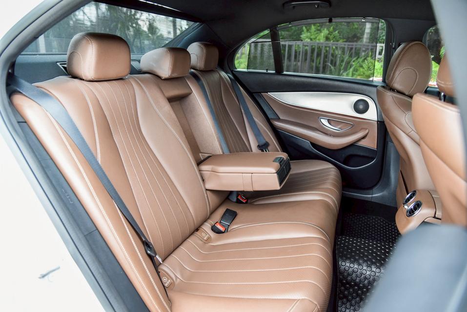 รหัสรถ CBL375 Mercedes-Benz E220d Avantgarde W213 AT 2017 12