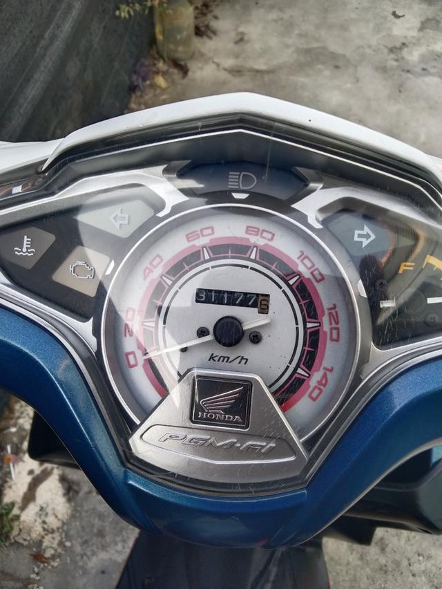มอเตอร์ไซค์ yamaha click 110 i ปี 2011 รูปที่ 3