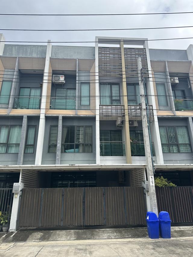 ขายด่วนบ้านทาวน์โฮม ซ. นวมินทร์ 85 #หมู่บ้านเดอะวิชั่น ราคา 3.9 ล้าน ฟรีค่าโอน‼️ 1