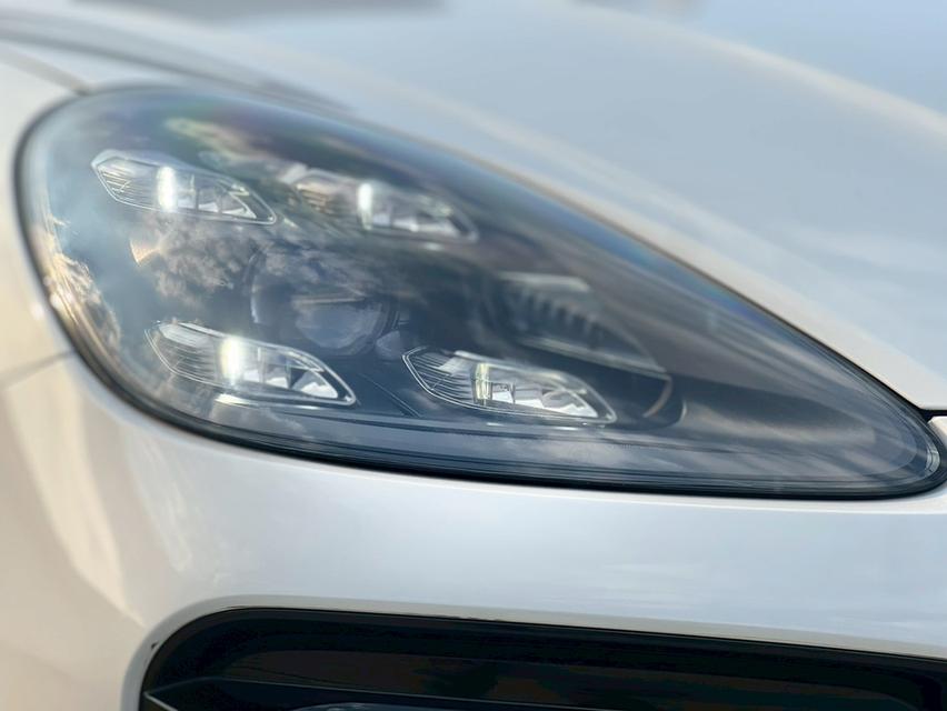 รหัสรถ NCT136 📌Porsche Cayenne Coupe Hybrid Sport Design 2021 3