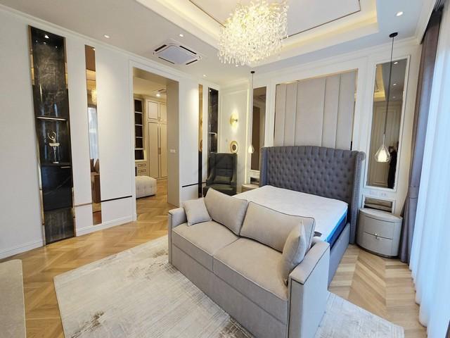 ให้เช่าบ้านหรู 3 ชั้น 500 ตรม. 5 ห้องนอน บ้านกลางเมือง ดิอิดิชั่น บางนา พร้อมลิฟท์ และ Lounge ชั้น Penthouse ส่วนตัว ใกล 7