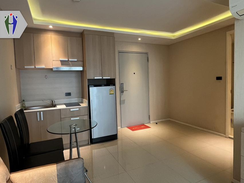 ให้เช่า อิสธานัน คอนโดพัทยา 12,000 บาท • ขนาด 35 ตารางเมตร, 1ห้องนอน 1ห้องน้ำ • ทีวี, แอร์, ตู้เย็น • บิ๊วอินครัวยุโรป • ระเบียง • สระว่ายน้ำ และฟิต 6