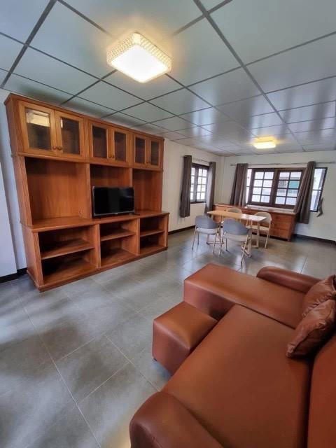 ให้เช่าบ้านเดี่ยว 2ชั้น โครงการมณียา มาสเตอร์พีซ รัตนาธิเบศร์ บ้านใหม่พร้อมเฟอร์นิเจอร์ สภาพดี พร้อมเข้าอยู่ ทำเลเดินทางสะดวก ใกล้รถไฟฟ้าสายสีม่วง 5