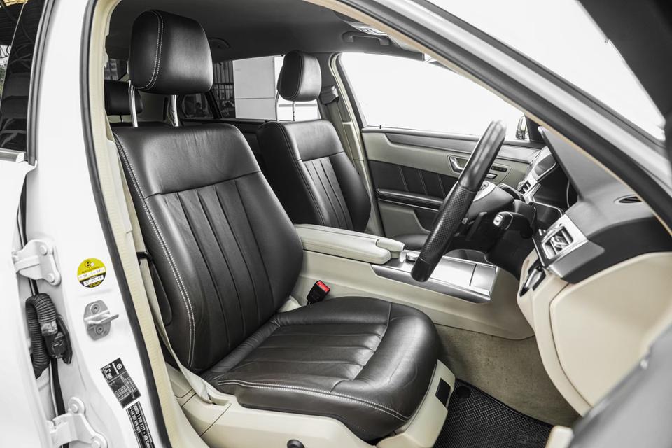 2013 Mercedes-Benz E300 2.1 W212 BLUETEC HYBRID Sedan สีขาว เครื่องดีเซล+ไฟฟ้า เลขไมล์ 88378 กม. 16
