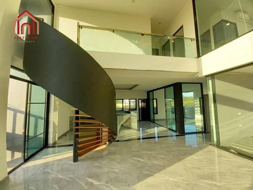 ขาย บ้านเดี่ยว ใกล้เซ็นทรัลนครปฐม ติดถนนสาธารณะ 2 ด้าน บ้านเลขที่สวย พร้อมอยู่ ไม่เคยพักอาศัย วัสดุอย่างดี ถนนยิงเป้าใต้ ซอยตรงข้าม สวนราชพฤกษ์เอราวัณ 2