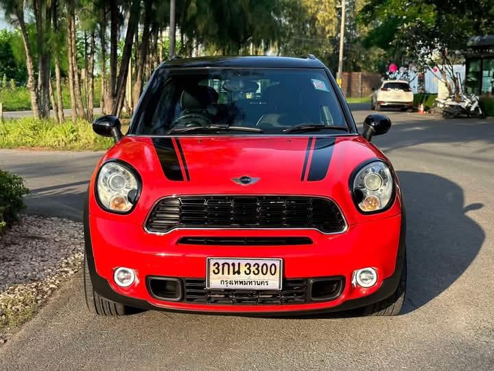 MINI COUNTRYMAN สีแดง