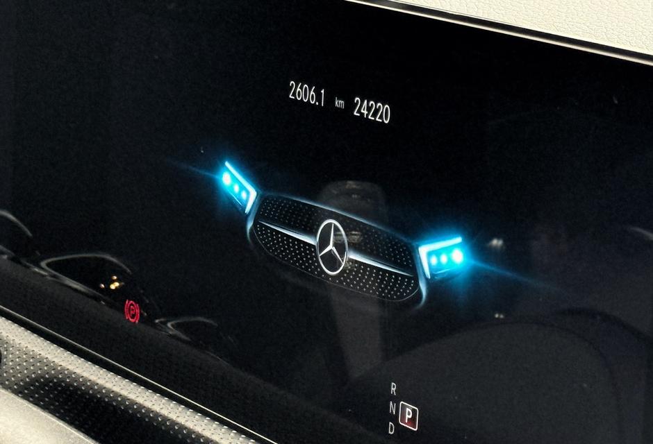 2023  BENZ A200 AMG DYNAMIC รถสภาพป้ายแดง วิ่งน้อยเพียง 24,000 กม รถเข้าศูนย์ทุกระยะ ไม่เคยมีอุบัติเหตุครับ 11