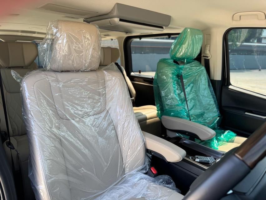 Toyota Majesty 2.8 grande top 2024 สีดำ  ออโต้ ใหม่ที่สุดในตลาด รูปที่ 16