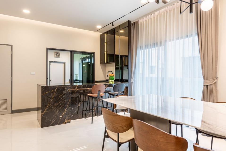 ให้เช่า / ขาย บ้านหรู มือ 1 (แต่งเสร็จ) The City บางนา ใกล้ Mega Bangna 8