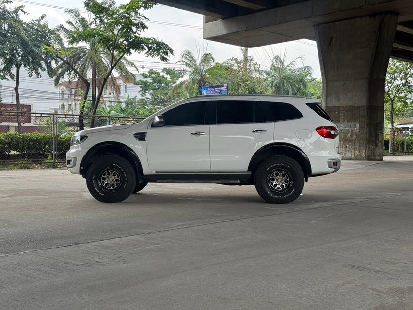 ขายรถ Ford Everest 2.0 Turbo Titanium Plus ปี 2020 สีขาว เกียร์ออโต้ 7