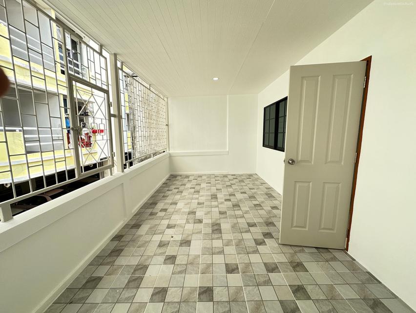 ซื่อตรง 28 นวมินทร์ 143 12