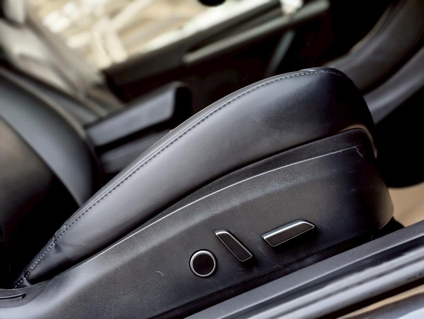 รหัสรถ CBLX1656 ✨ Tesla Model 3 Performance ปี 2021 14