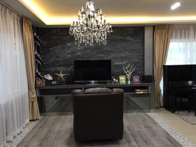 ขายบ้านเดี่ยว 3 ชั้น เนื้อที่ 75 ตร.วา หลังใหญ่แปลงมุม หมู่บ้าน Casa Grand สุขาภิบาล 5 บ้านตกแต่งเฟอร์นิเจอร์ครบพร้อมอยู่
