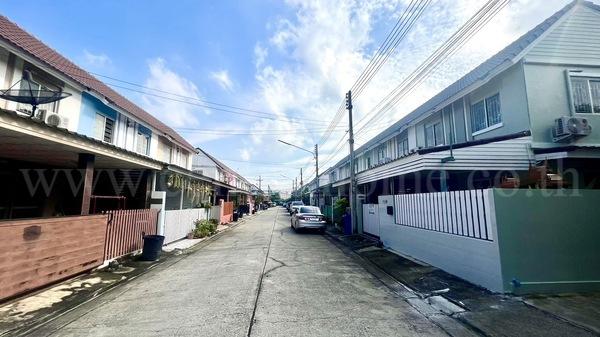 ทาวน์โฮม บ้านพฤกษา 60 รังสิต - บางพูน หลังมุม
