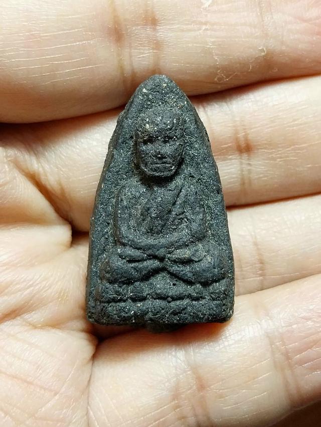 หลวงปู่ทวด เนื้อว่าน อ.นองวัดทรายขาว ฝังตะกรุดไม่ทราบปีจัดสร้าง ราคา1500บ.พร้อมส่ง
