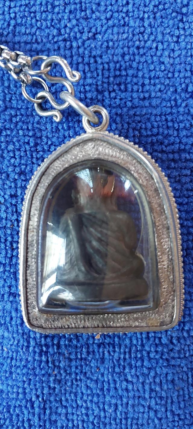 หลวงพ่อเงิน รุ่น มหามงคล หน้าทอง ปี 2554 รูปที่ 2