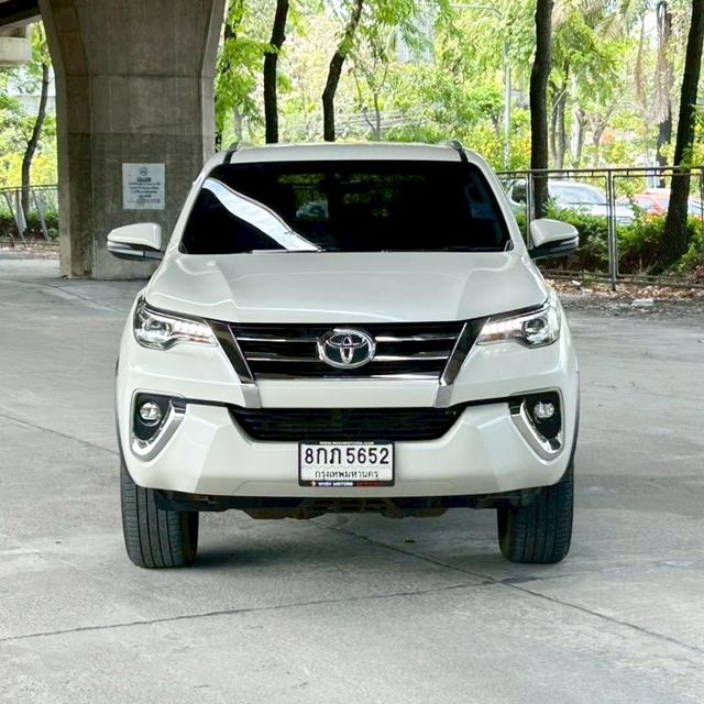 2019 Toyota FORTUNER 2.4 V 4WD AT รุ่นท๊อป ออฟชั่นครบ 4WD รูปย่อยที่ 2