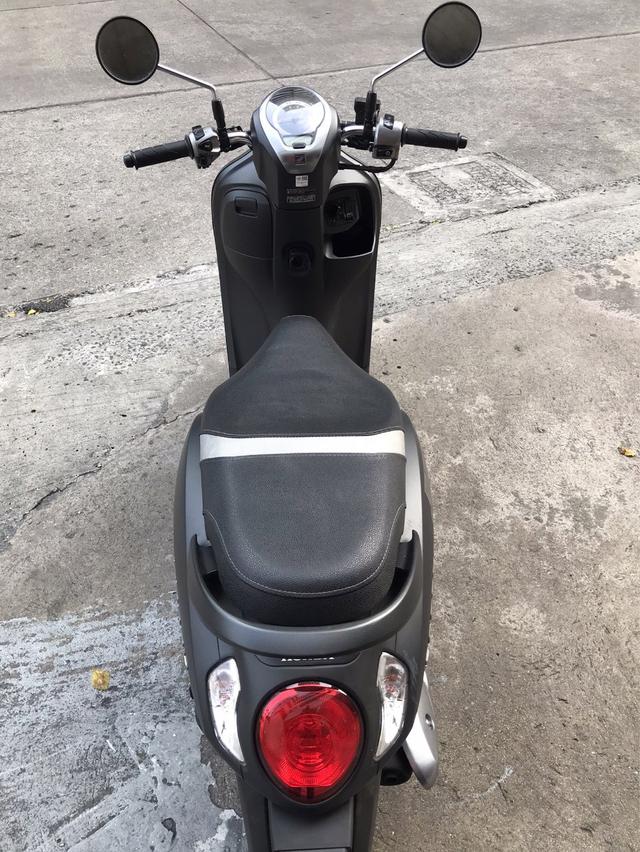 Scoopy i 5