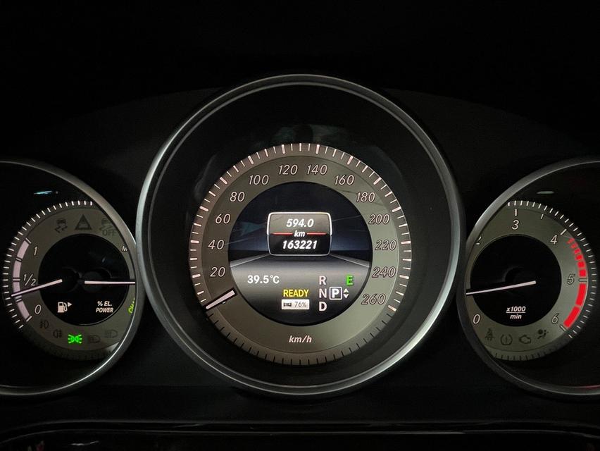 Mercedes-Benz E300 2.2 Bluetec Hybrid AMG Dynamic ปี 2013 รูปที่ 16