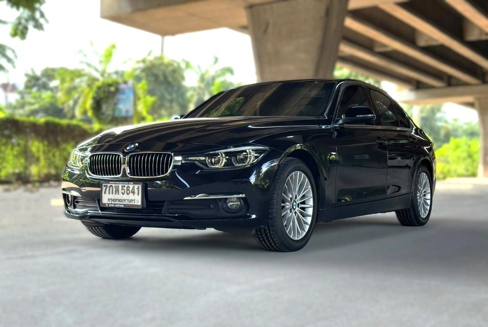 2018 BMW 320d LUXURY F30 ฟรีดาวน์รถสวยจัดมือเดียว