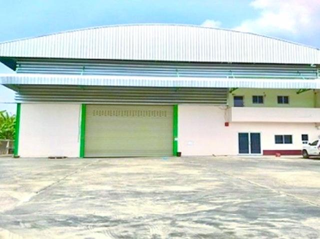 รร. ทานตะวันไตรภาษา ให้เช่าโกดัง โรงงาน สมุทรสาคร ติดถนนเอกชัย 1,202ตร.ม.302ตร.วา. 3 นอน ตลาดนัดโพธิ์แจ้ 1.5 กม. สนามกอล 1