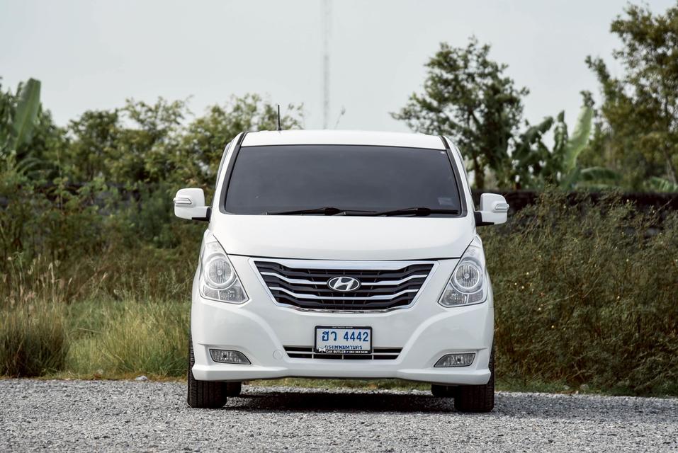 รหัสรถ CNL4442 Hyundai H-1 2.5 Limited AT 2016 5
