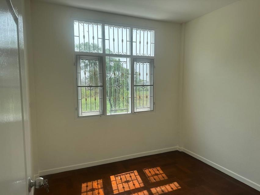 ทาวน์เฮาส์ 21 ตร.ว. วราราัักคลอง 4 ทาสีปรับปรุงใหม่ทั้งหลังมำร้อมอยู่ 7