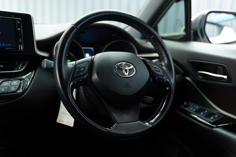 TOYOTA C-HR 1.8 Hybrid High AT ปี 2018 สี ขาว รูปที่ 9