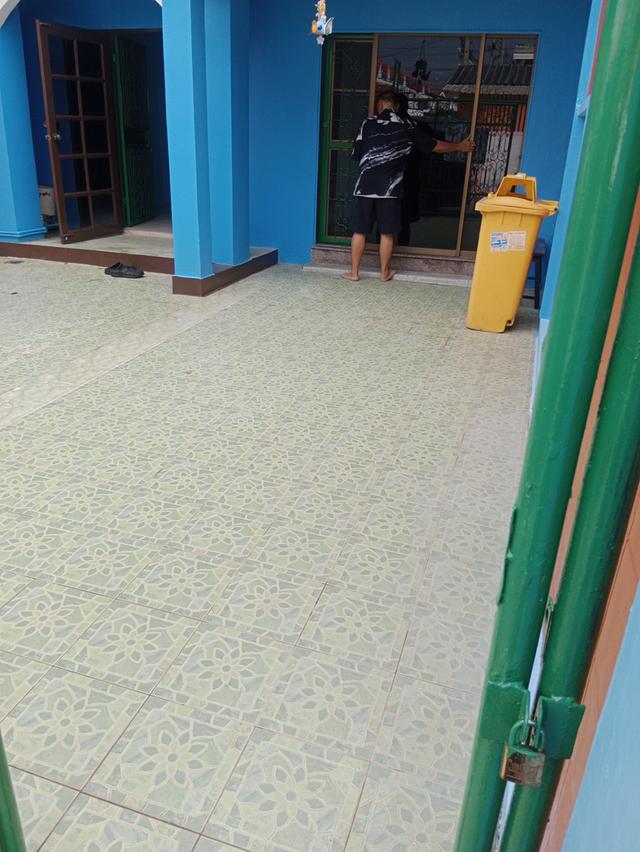 บ้านทาวน์เฮ้าส์ บางปูวิลล่า 10