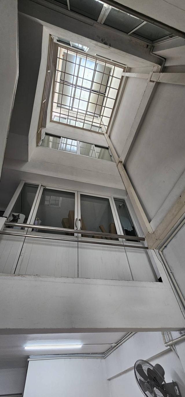 โฮมออฟฟิศ อุดมสุข 50 ตารางวา พื้นที่ใช้สอยทั้งหมด 580 ตารางเมตร ขาย 16 ล้านบาท ให้เช่า 60,000 บาท 16